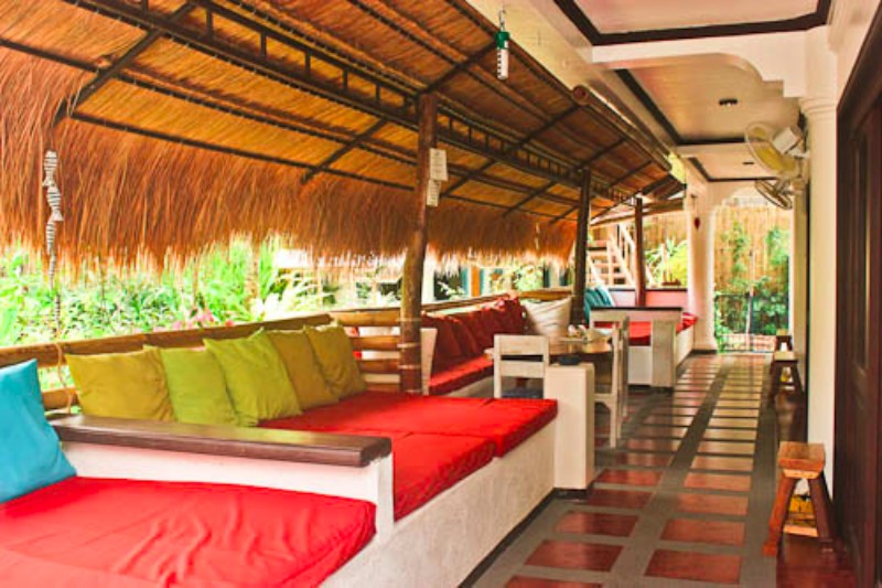 budget friendly hotels in boracay