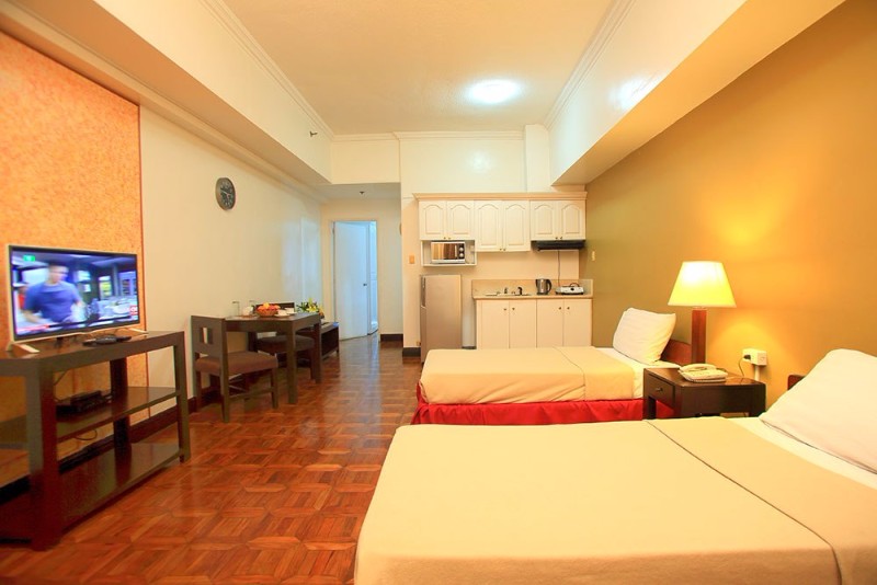 affordable staycations in makati